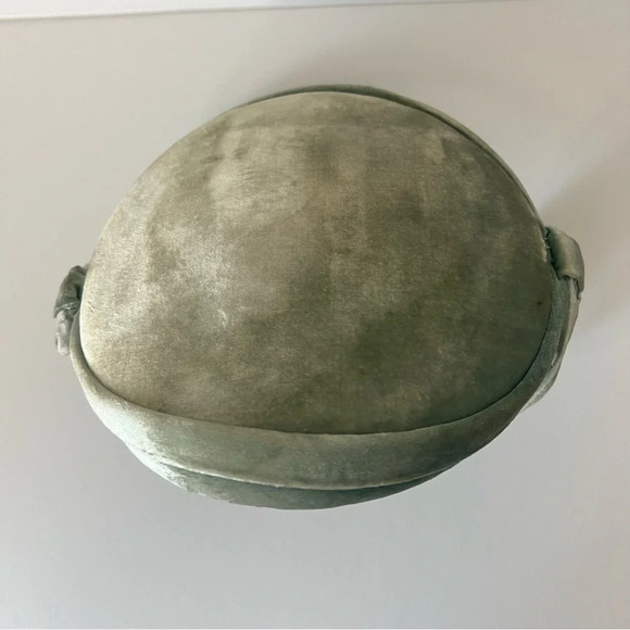 Vintage 1960s Ladies' Mint Green Blue Velvet Pillbox Side Bows Close Hat - Picture 9 of 15